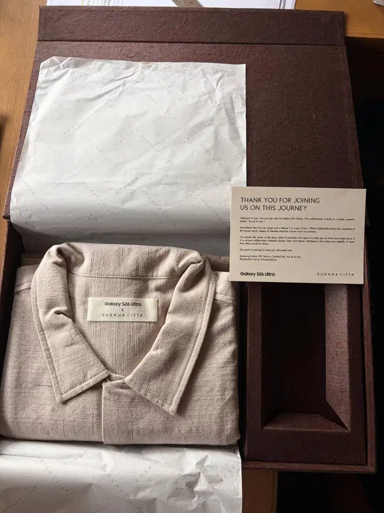 Kemeja SukkhaCitta (Senja) x Samsung S26U Ultra Baru Segel