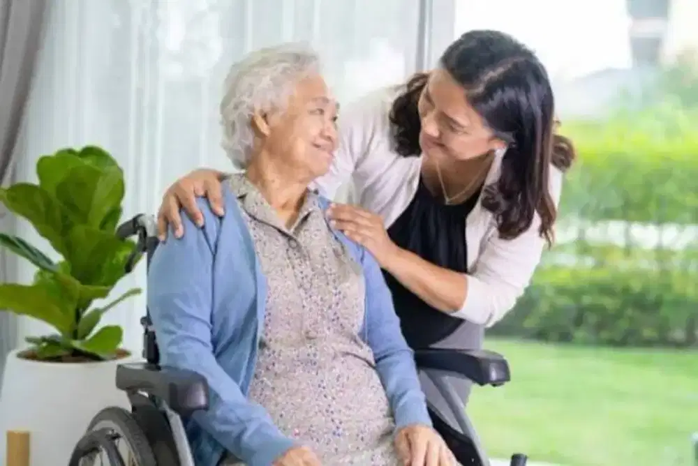 DIBUTUHKAN JASA MERAWAT LANSIA KHUSUS PEREMPUAN