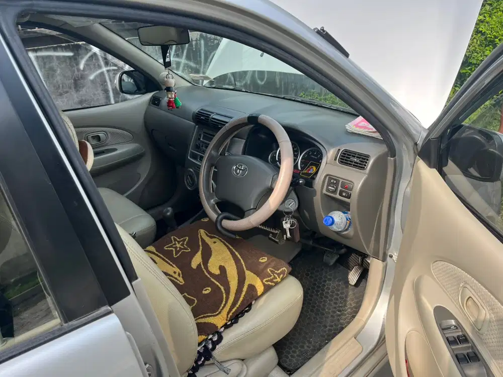 Toyota Avanza 2011 Bensin