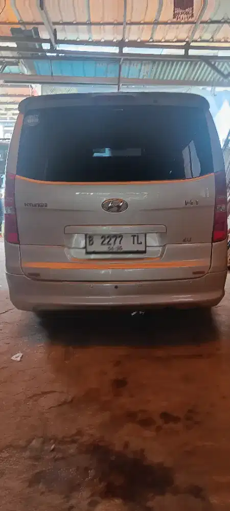 Jual mobil hyundai h1 th 2008,pajak baru telat