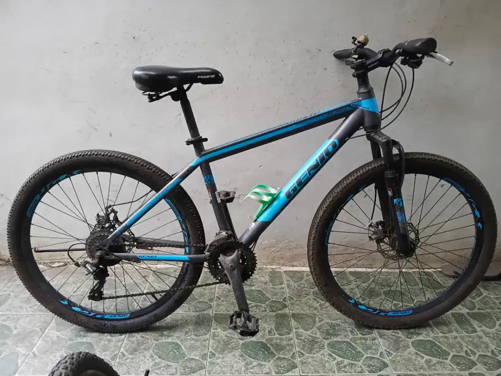Mtb 26 genio . Siap goes lancar. Ttambah speda bisa jg