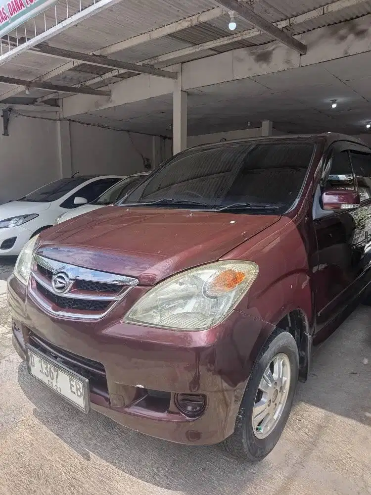 Daihatsu xenia xi deluxe at 2010