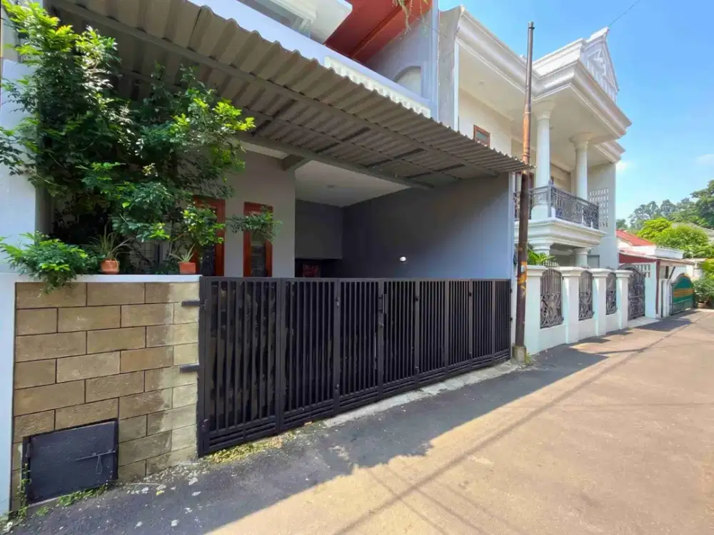 CUMA 3 M ! DARI RUMAH INI, CUMA JALAN KAKI KE ECO PARK !