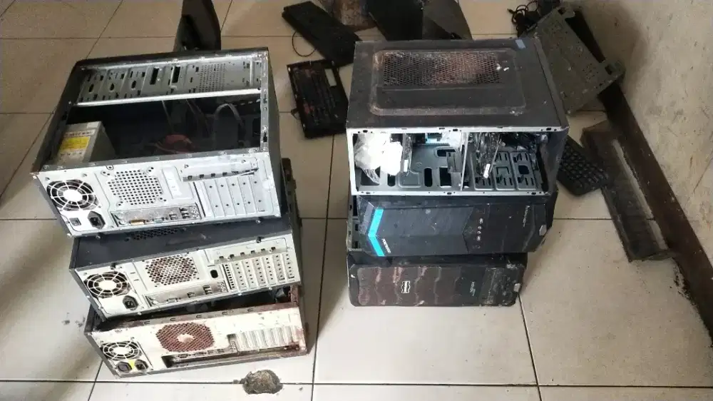 MENERIMA ALAT KANTOR