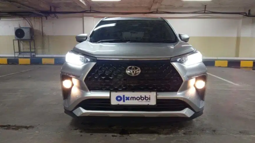 DP MURAH Toyota Avanza 1.5 New Veloz Q Bensin-AT 2023 Silver CAKLD