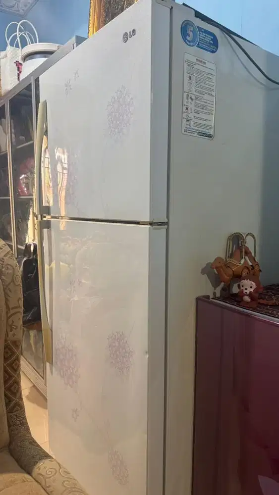Kulkas LG 2 pintu, masih bagus tidak ada kerusakan