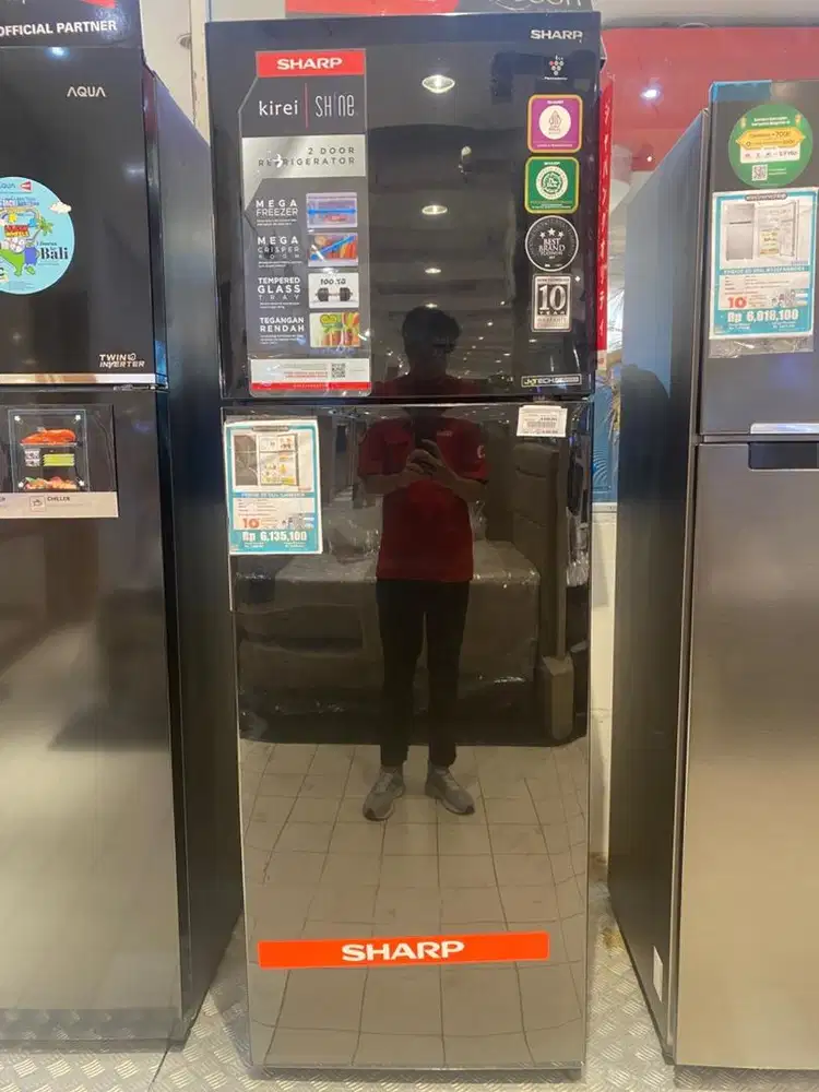 Kulkas SHARP 2D 352 liter, Power 150 WATT