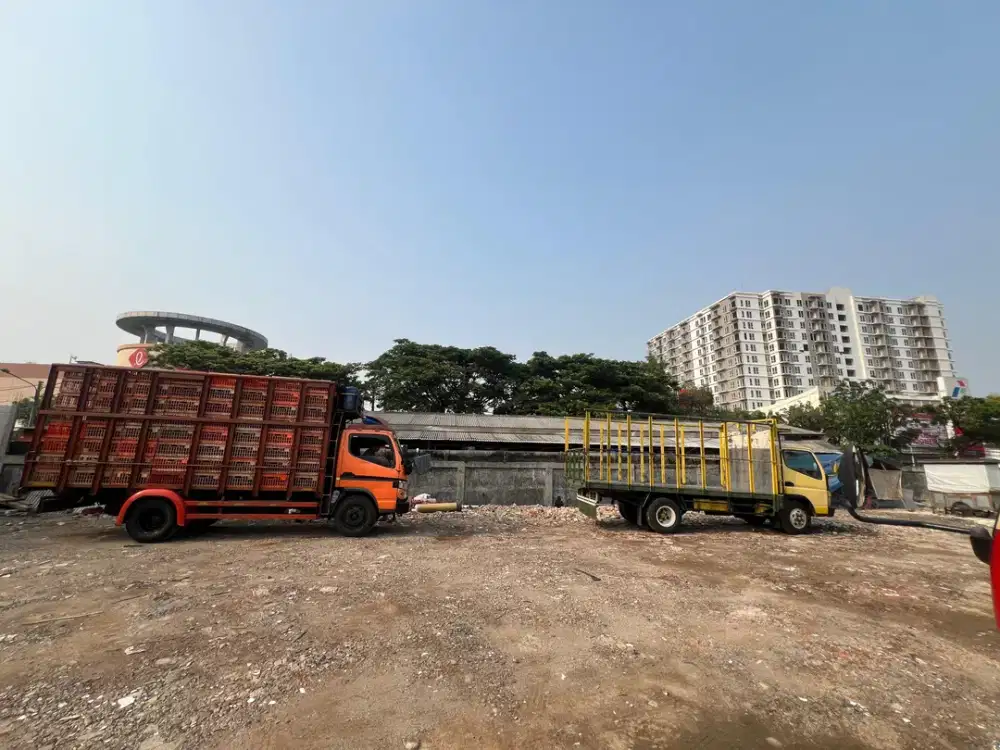 Disewa tanah di satu Maret sebelah Lotte mart lokasi  strategis  dkt apart dan perumahan cocok buat alat2 berat, cuci mobil ,bengkel