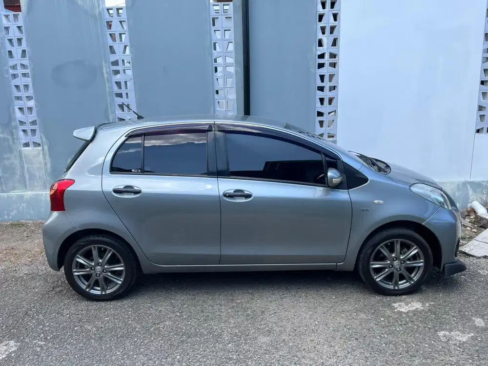 Jual toyota yaris tipe J thn 2012 pajk hdp