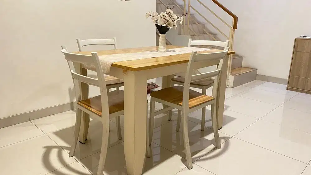 1 Set Meja Makan Second