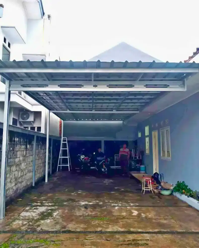 Kanopi baja ringan dan garasi