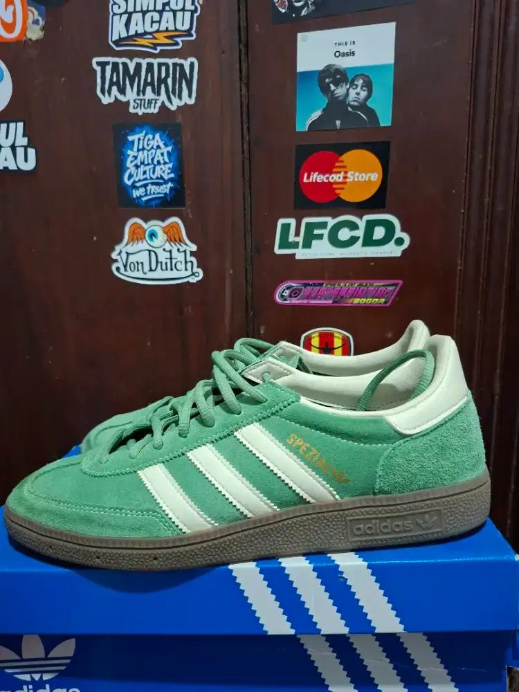 Sepatu Adidas Spezial Size 42.5