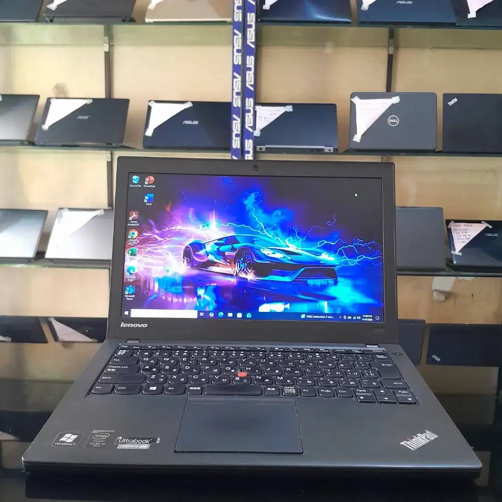 Lenovo thikpad x240 core i5-4300U Ram 4gb ssd 128gb