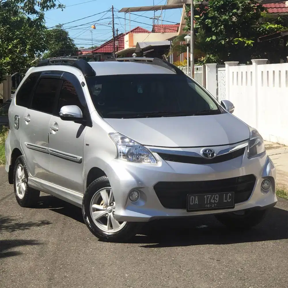 Toyota Avanza Veloz 1.5 ABS Manual 2012