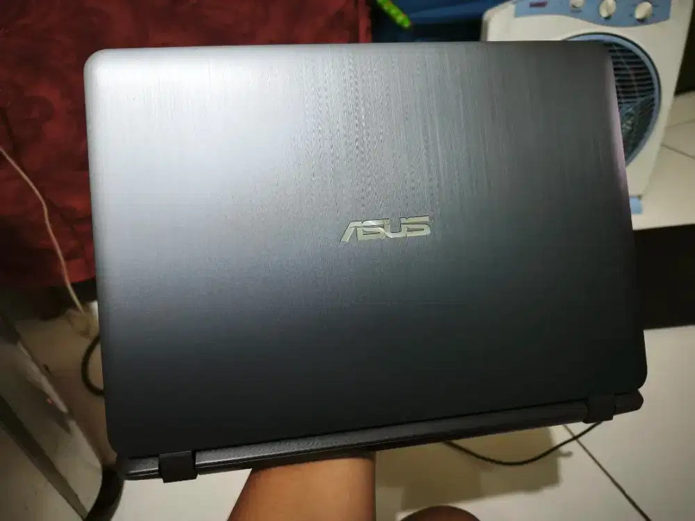Laptop Asus A407M super mulus bekas kerja kantor