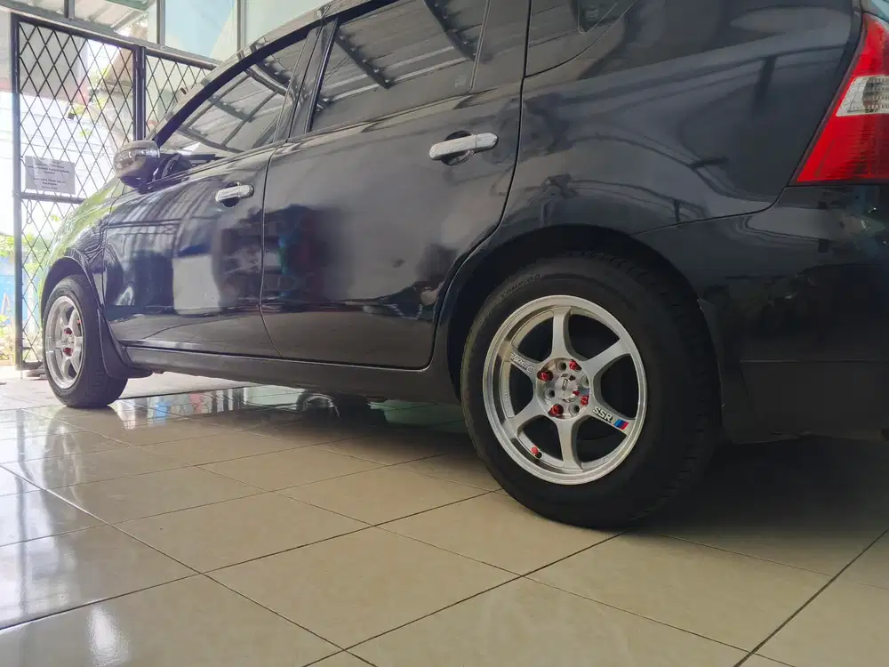 Nissan Livina 2009 Bensin