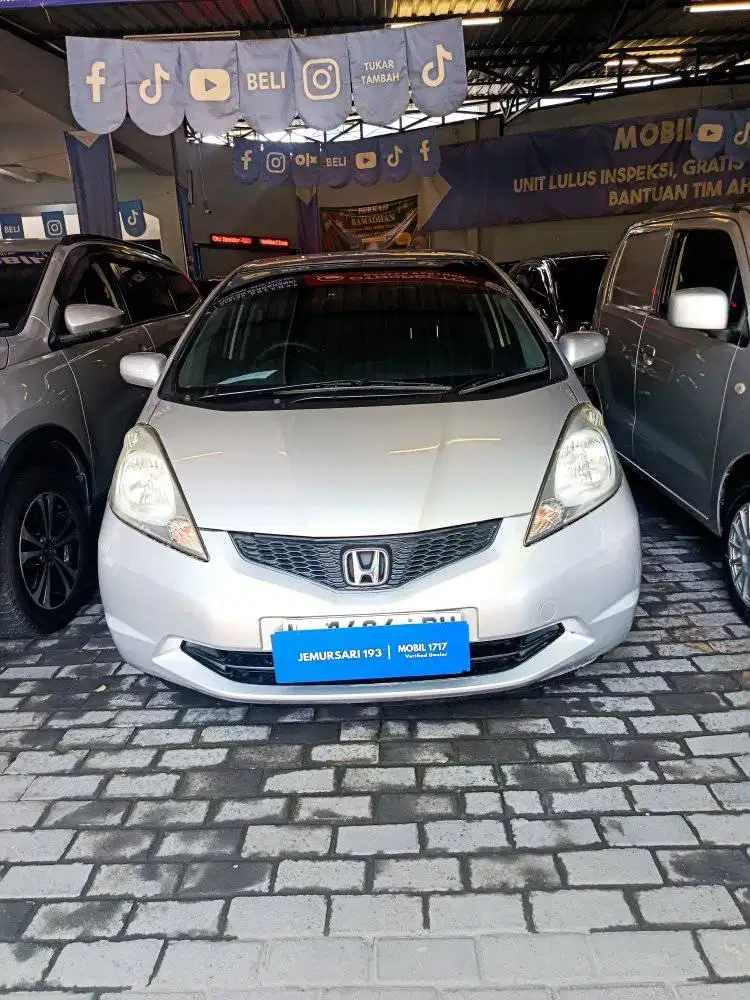 HONDA 2010 JAZZ S 1.5 AT SILVER 
JL RAYA JEMURSARI MOBIL 1717