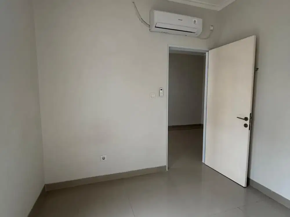 Disewakan Rumah Sudah Renovasi Cluster Milano Village  Gading Serpong