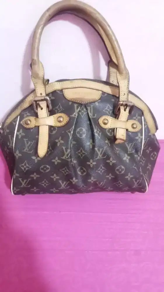 Louis Vuitton Tivoli