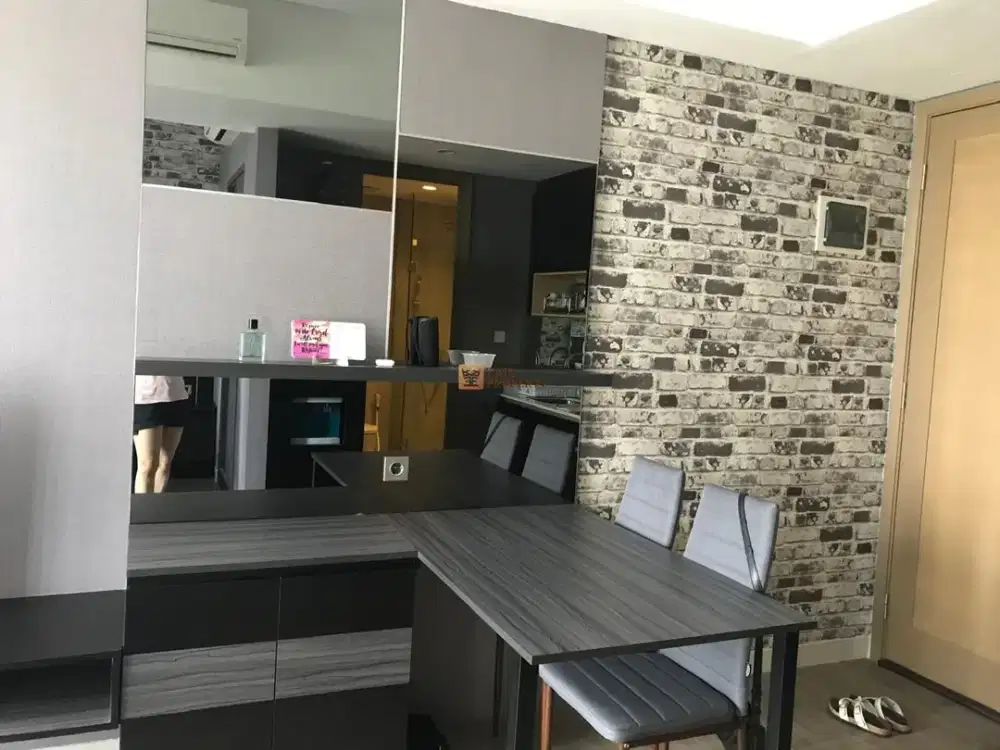 2BR Industrial Modern Cozy – Taman Anggrek Residences, Dekat Central Park & Central Park 2