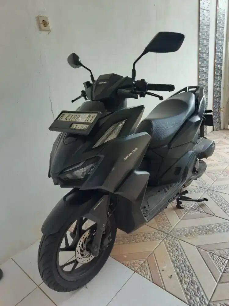 Honda Vario 160 CBS iss 2023 black doff series