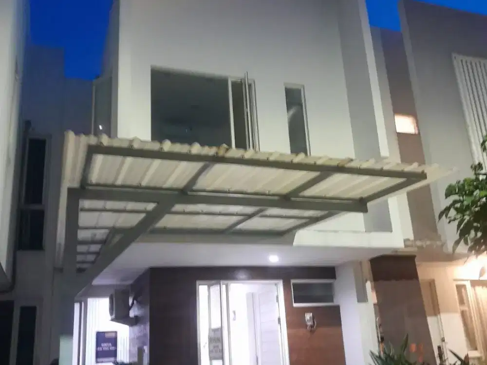 Rumah 2 lantai Dian istana kondisi bagus siap huni