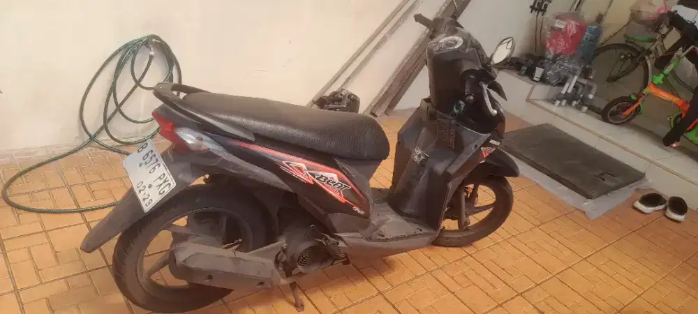 Jual honda beat F1 2014 hitam tangan pertama