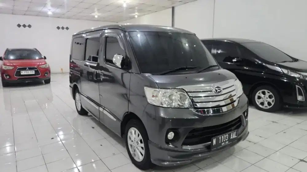 Daihatsu Luxio X MT 2016 Grey #mobilmurah #mobiljawatimur #mobilbekas