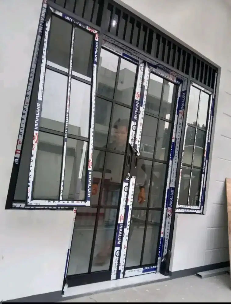 Jasa pembuatan kusen aluminium