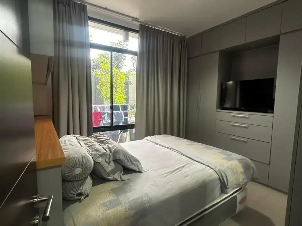 DISEWAKAN CONDO HOUSE GREEN ROYAL