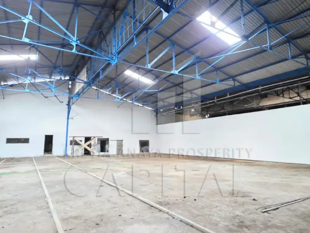 GUDANG DENGAN TANAH LUAS DI LEUWIGAJAH DEKAT TOL PASTEUR