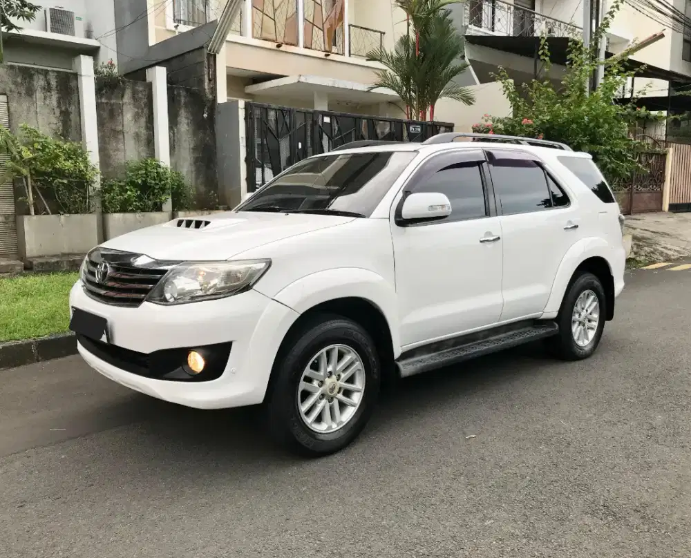 Toyota Fortuner 2013 2.5 G VNT Turbo Putih Diesel Tangan Pertama Mulus