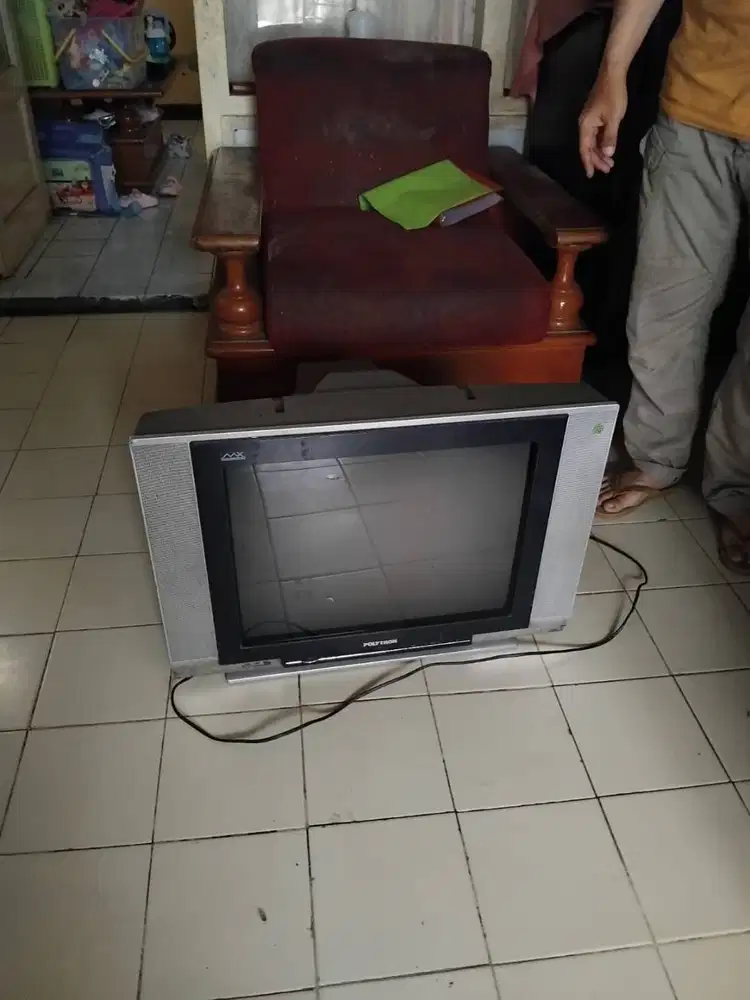 dijual merk TV Polytron 21