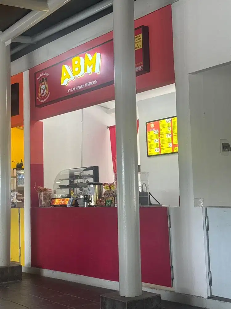 Cari cooker & waitress