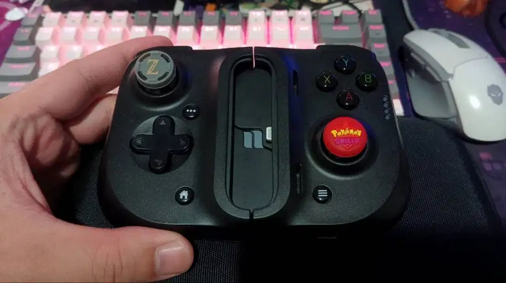 Razer Kishi dengan port Lightning untuk iPhone (Rare)