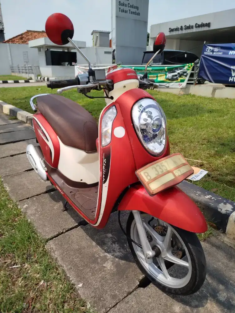 Honda Scoopy 2013 gress