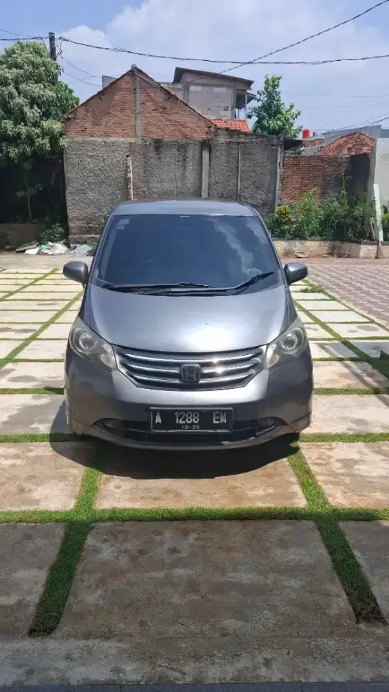 Honda freed PSD 2009