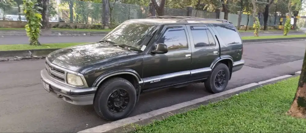 Opel Blazer DOHC 2.2 MT (1997)