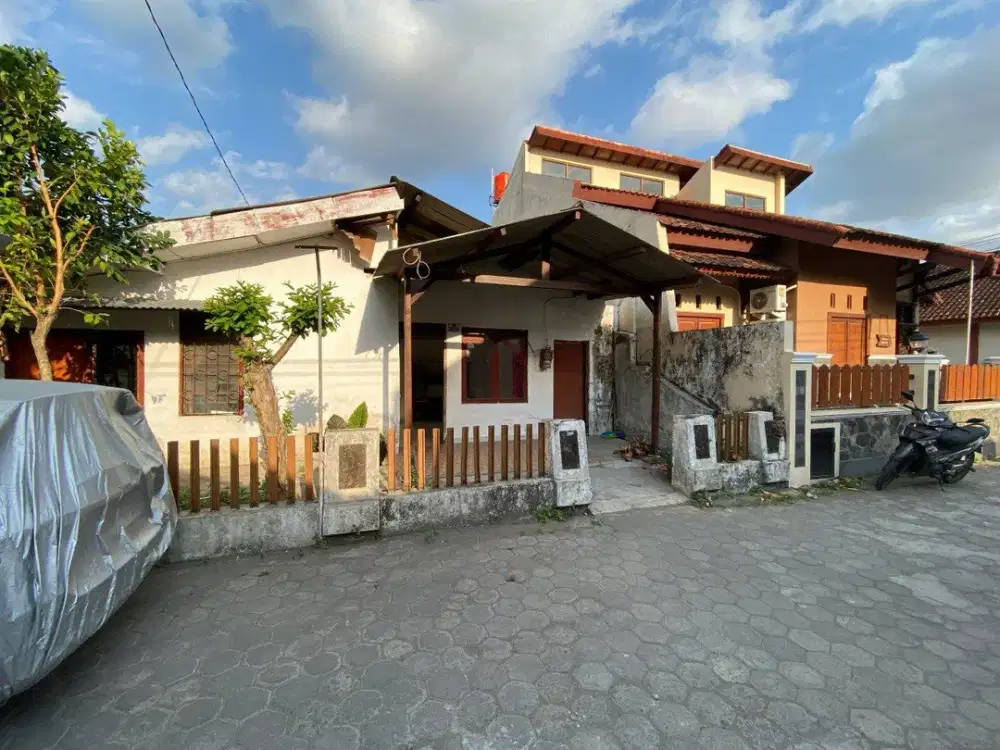 Tanah ada Bangunan Gowok Caturtunggal Depok Sleman dekat AMPLAZ