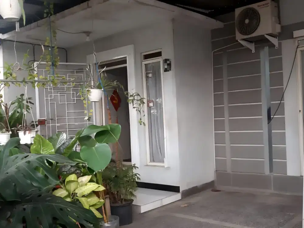Dijual Rumah LIngkungan Aman Nyaman Siap Huni Lokasi di Taman Kopo Indah 3 Bandung