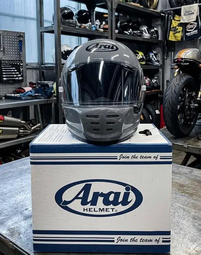 Helm Arai Rapide Neo