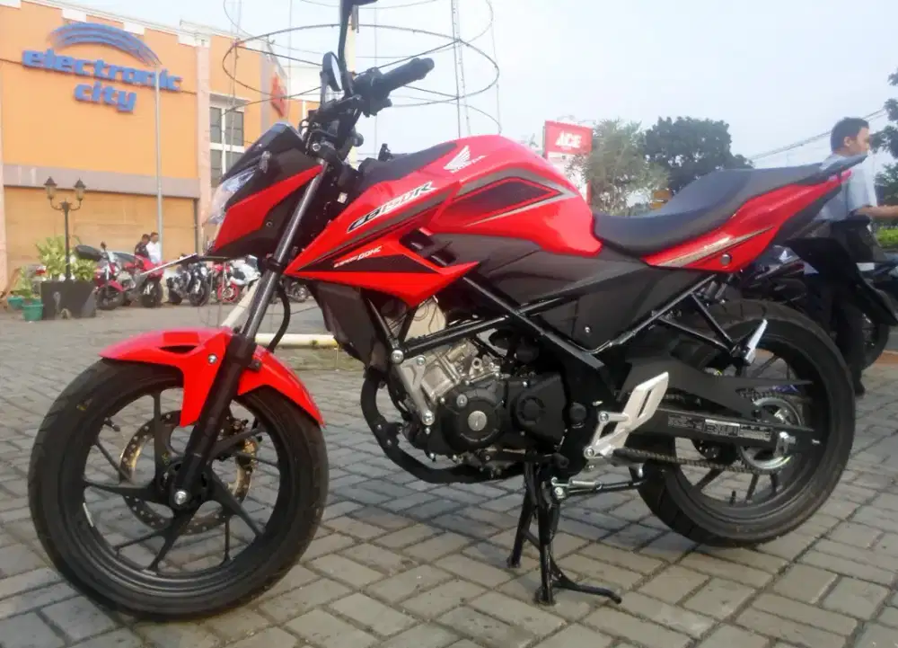 Honda CB150R Pajak Hidup