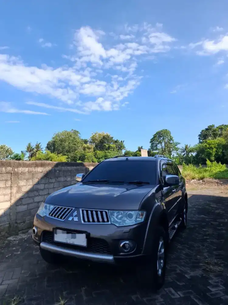 Dijual Pajero Dakar 2012 matic triptonic Istimewa