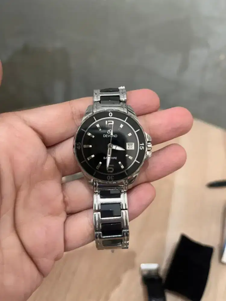 Jam Tangan Devond