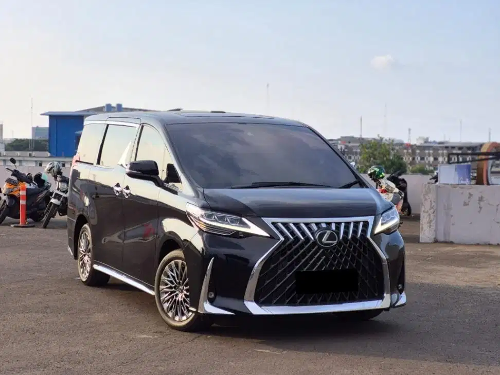 Lexus LM350 VIP 2023 4 Seater 2+2