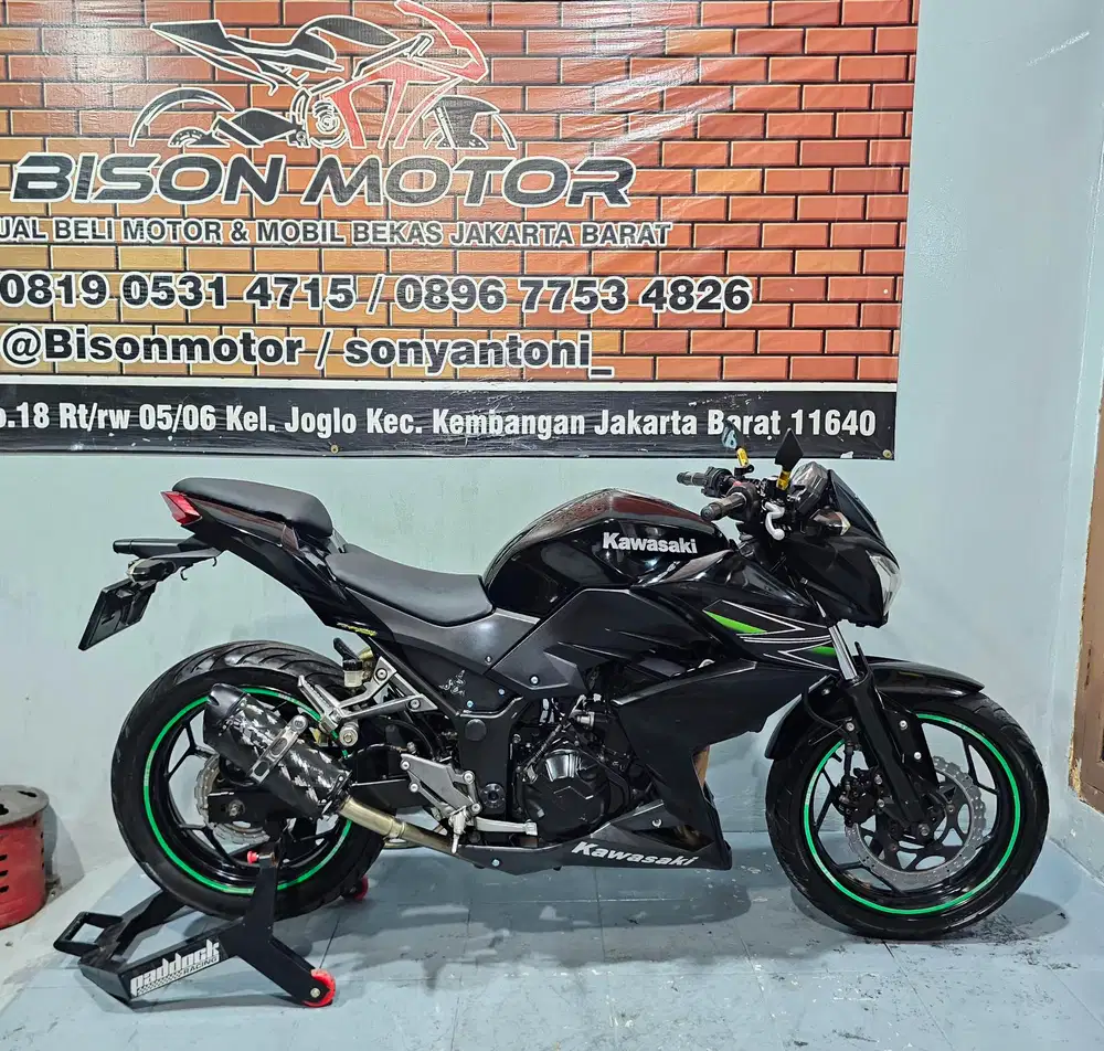 MEWAH ! KAWASAKI NINJA Z250 NAKED Z 250 2 SYLINDER TAHUN 2013 HITAM