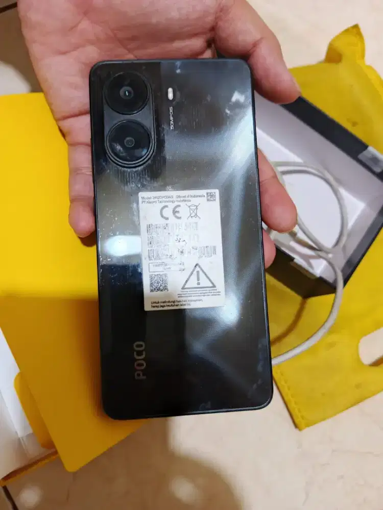 Dijual Poco X7 Pro 12/512 GB Bekas – Fullset, lecet pemakaian
