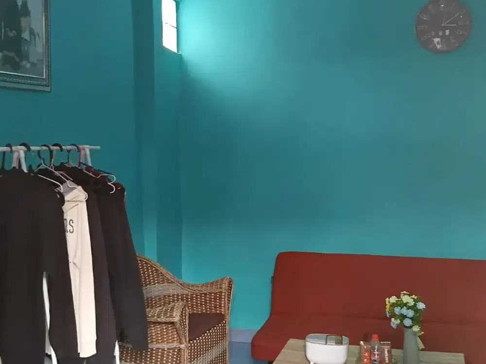 Rumah Di Cendrawasih Lorong XXXX Tanah : 197m² Bangunan : 110m² Bangunan Utama WC : 1 Kamar tidur : 2 Dapur Ruang makan Ruang tamu Rp.800 JT