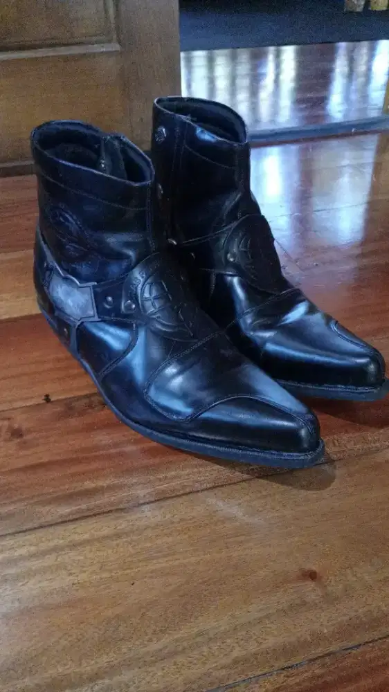 Sepatu kulit jual murah