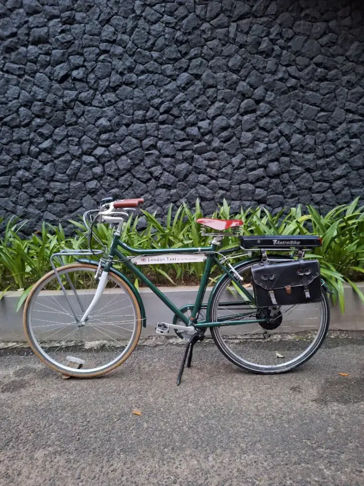 Sepeda London Taxi Electric BRITISH GREEN MEWAAHH !!!
